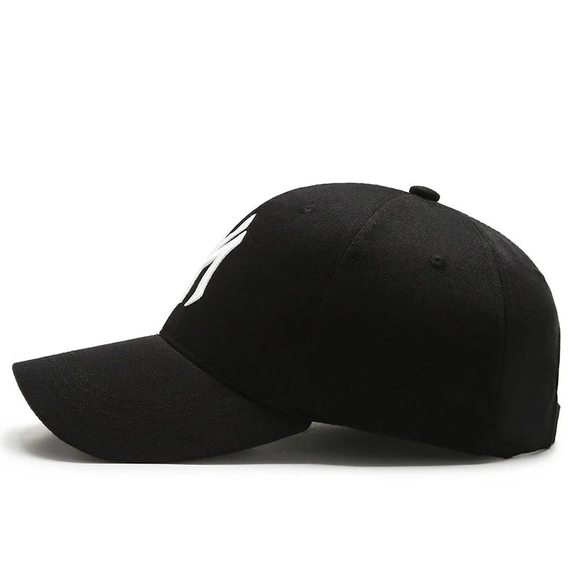 Gorra de béisbol con letras bordadas WY